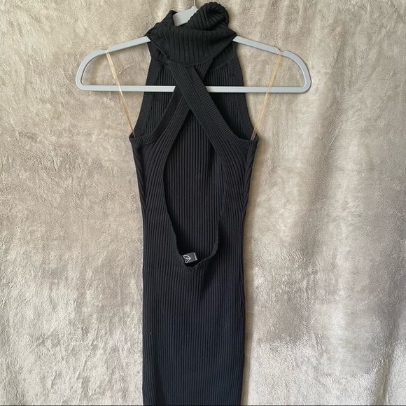 Windsor Black Open Back Sleeveless Turtleneck Sweater - Picture 7 of 13